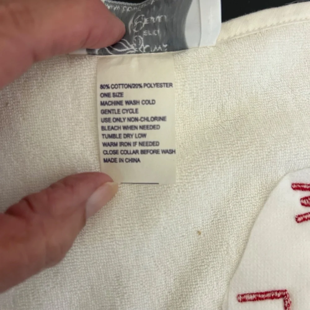 Bows and Beaus “Little Weepublican” Baby Bib. NWOT